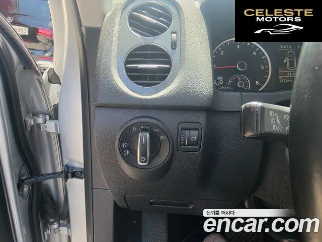 VOLKSWAGEN 2.0 TDI Premium 2013 — photo 6 sur 15