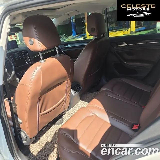 VOLKSWAGEN 71.4 TSI Premium 2014 — photo 14 sur 16
