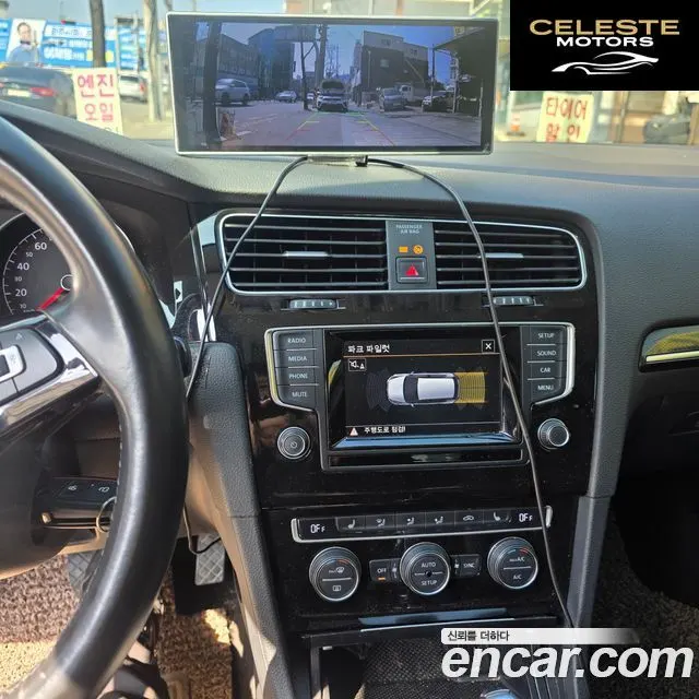 VOLKSWAGEN 71.4 TSI Premium 2014 — photo 5 sur 16