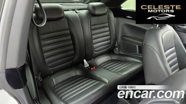VOLKSWAGEN 2.0 TDI Premium 2013 — photo 12 sur 20