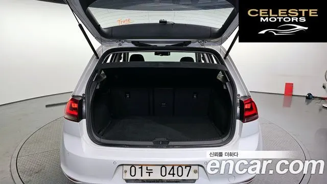 VOLKSWAGEN 72.0 TDI 2016 — photo 20 sur 26