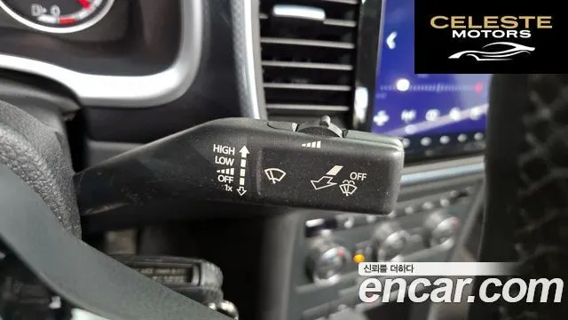 VOLKSWAGEN 2.0 TDI Premium 2013 — photo 29 sur 34