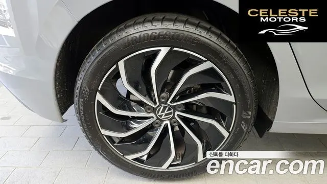 VOLKSWAGEN 82.0 TDI 2023 — photo 5 sur 34