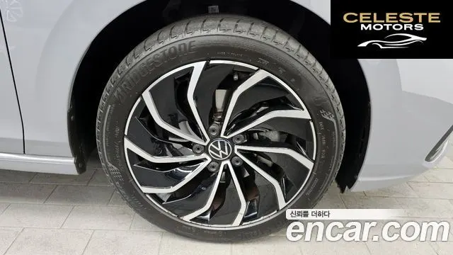 VOLKSWAGEN 82.0 TDI 2023 — photo 7 sur 34