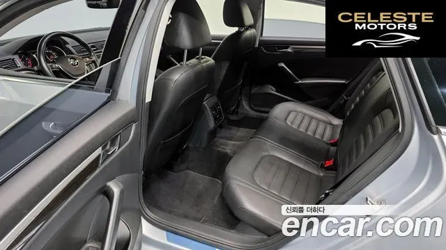 VOLKSWAGEN 2.0 TSI 2018 — photo 18 sur 36