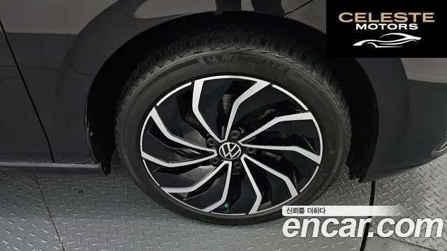 VOLKSWAGEN 82.0 TDI 2022 — photo 7 sur 37