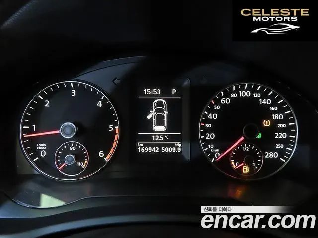 VOLKSWAGEN 2.0 TDI R-Line 2013 — photo 8 sur 23