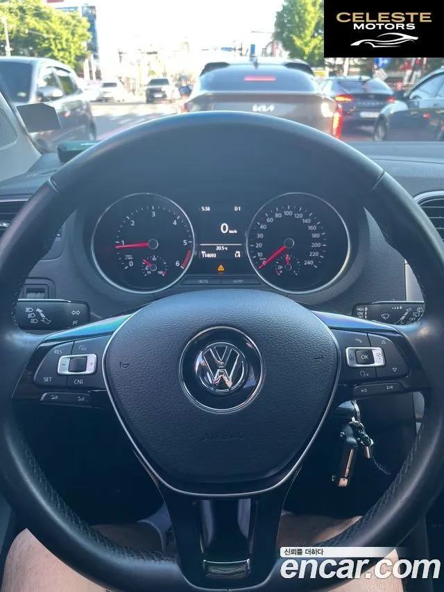 VOLKSWAGEN 1.4 TDI R-Line 2015 — photo 9 sur 14