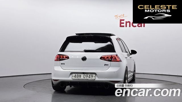 VOLKSWAGEN 72.0 GTI 2015 — photo 4 sur 20