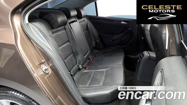 VOLKSWAGEN 2.0 TDI Premium 2015 — photo 11 sur 26