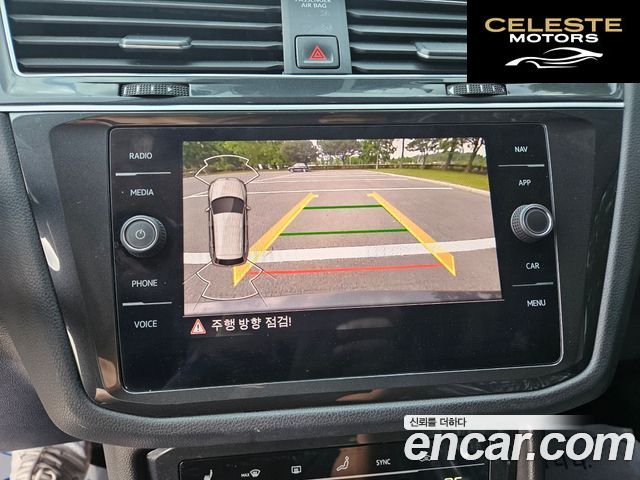 VOLKSWAGEN 22.0 TDI Premium 2021 — photo 11 sur 19