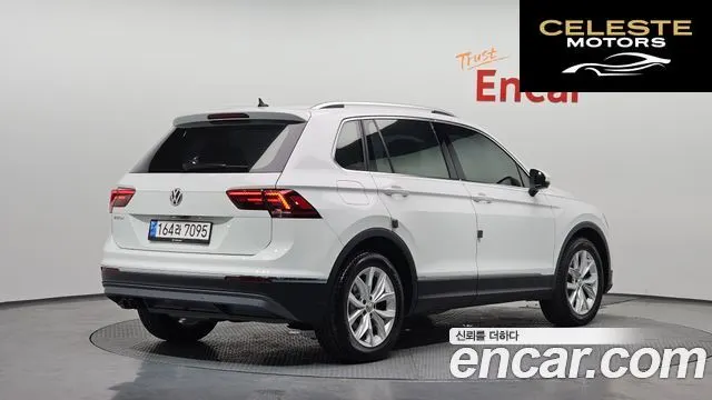 VOLKSWAGEN 22.0 TDI Premium 2020 — photo 2 sur 31