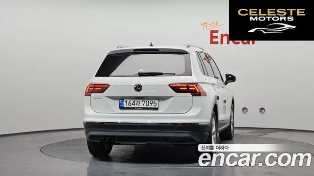 VOLKSWAGEN 22.0 TDI Premium 2020 — photo 4 sur 31