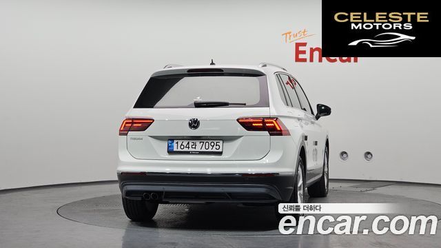 VOLKSWAGEN 22.0 TDI Premium 2020 — photo 4 sur 31