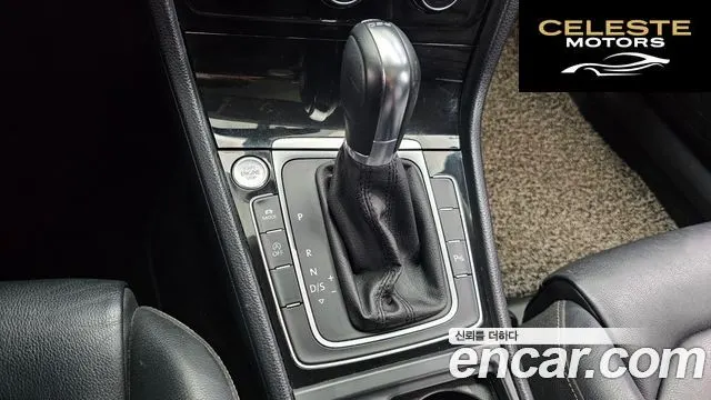 VOLKSWAGEN 71.4 TSI Premium 2014 — photo 9 sur 20