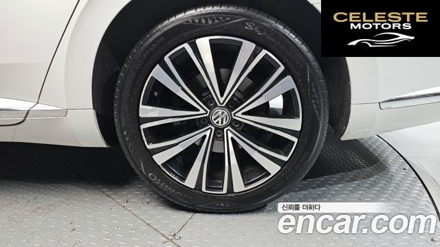 VOLKSWAGEN 2.0 TDI Premium 2019 — photo 7 sur 32