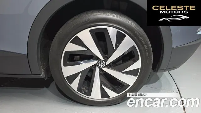VOLKSWAGEN ID.4 Pro 2023 — photo 6 sur 32