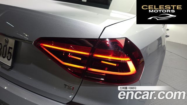 VOLKSWAGEN 2.0 TSI 2018 — photo 9 sur 32