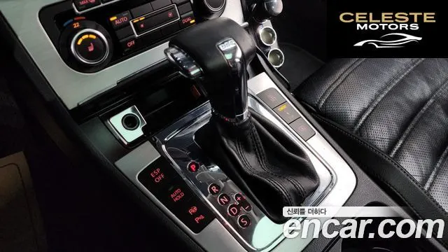 VOLKSWAGEN CC 2.0 TDI 2010 — photo 9 sur 20