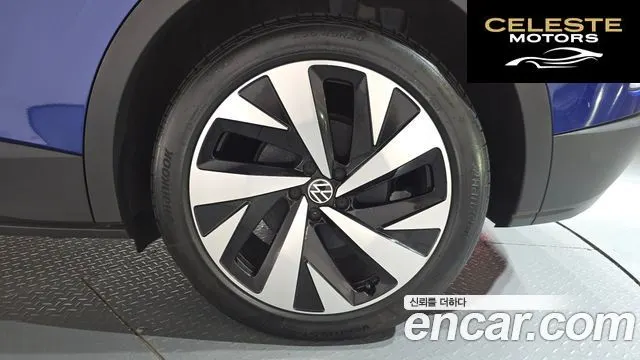 VOLKSWAGEN ID.4 Pro 2023 — photo 6 sur 36