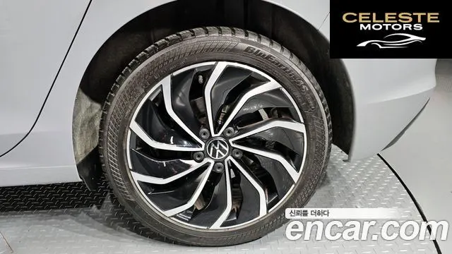 VOLKSWAGEN 82.0 TDI 2024 — photo 7 sur 33