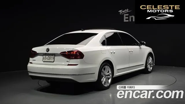 VOLKSWAGEN 2.0 TSI 2018 — photo 2 sur 26