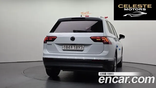 VOLKSWAGEN 22.0 TDI Premium 2018 — photo 4 sur 20