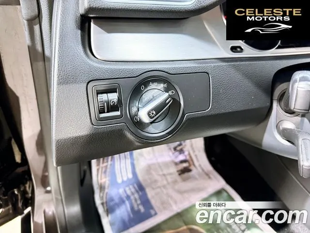 VOLKSWAGEN CC 2.0 TDI 2011 — photo 8 sur 26