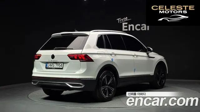 VOLKSWAGEN 22.0 TDI Premium 2023 — photo 2 sur 38