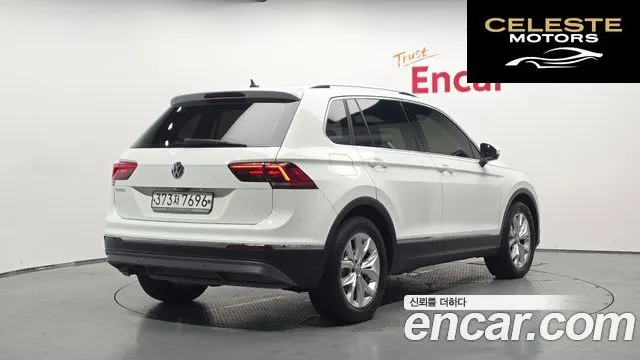 VOLKSWAGEN 22.0 TDI Premium 2020 — photo 2 sur 34