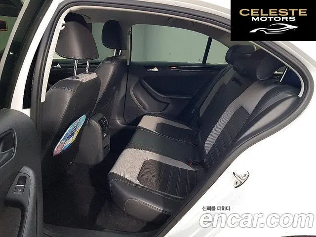 VOLKSWAGEN 2.0 TDI 2015 — photo 9 sur 26