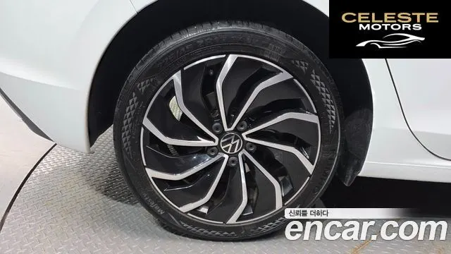 VOLKSWAGEN 82.0 TDI 2023 — photo 5 sur 35