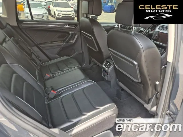 VOLKSWAGEN 22.0 TDI Premium 2018 — photo 11 sur 20