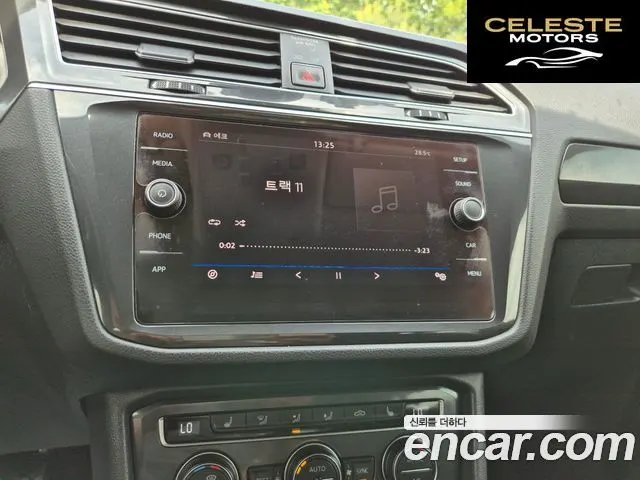 VOLKSWAGEN 22.0 TDI Premium 2018 — photo 12 sur 20