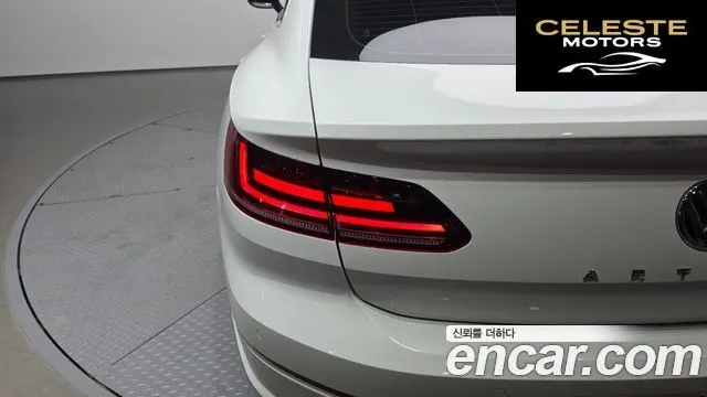 VOLKSWAGEN 2.0 TDI 2019 — photo 9 sur 40