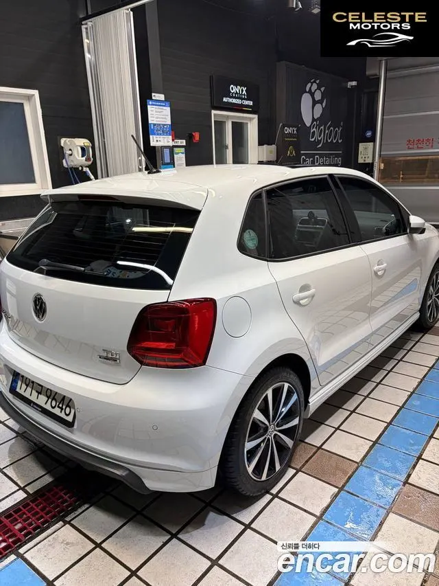 VOLKSWAGEN 1.4 TDI R-Line Premium 2016 — photo 6 sur 16