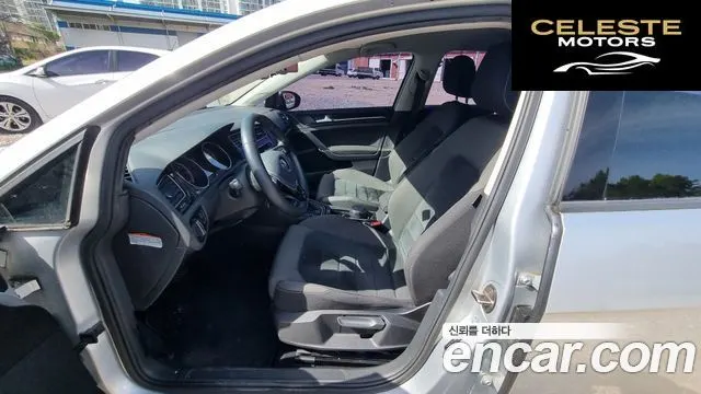 VOLKSWAGEN 61.6 TDI 2014 — photo 9 sur 26