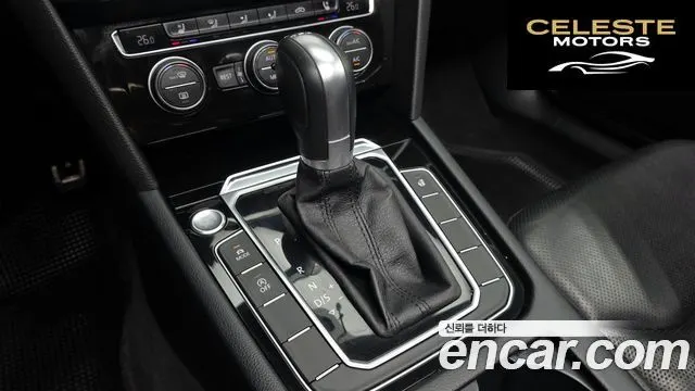 VOLKSWAGEN 2.0 TDI 2018 — photo 12 sur 39