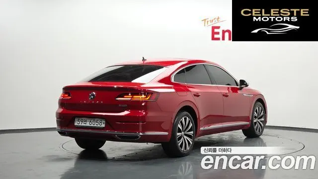 VOLKSWAGEN 2.0 TDI 2018 — photo 2 sur 39