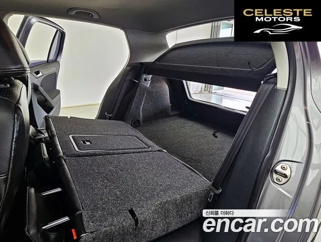 VOLKSWAGEN 61.4 TSI 2012 — photo 18 sur 26