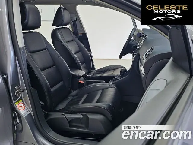 VOLKSWAGEN 61.4 TSI 2012 — photo 9 sur 26