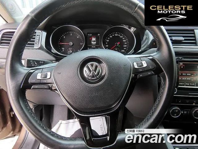 VOLKSWAGEN 2.0 TDI Premium 2015 — photo 8 sur 26
