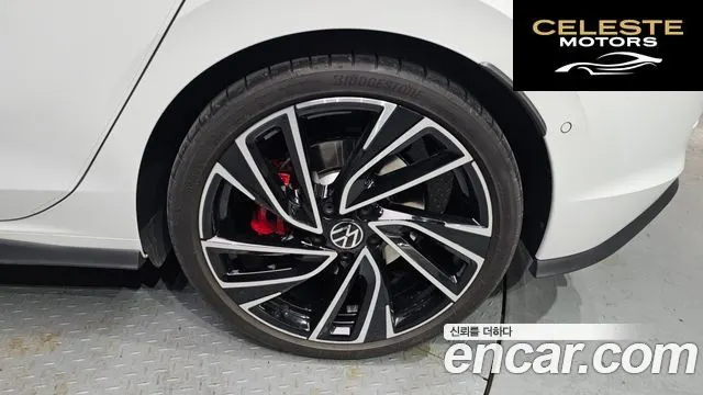 VOLKSWAGEN 82.0 GTI 2024 — photo 5 sur 20