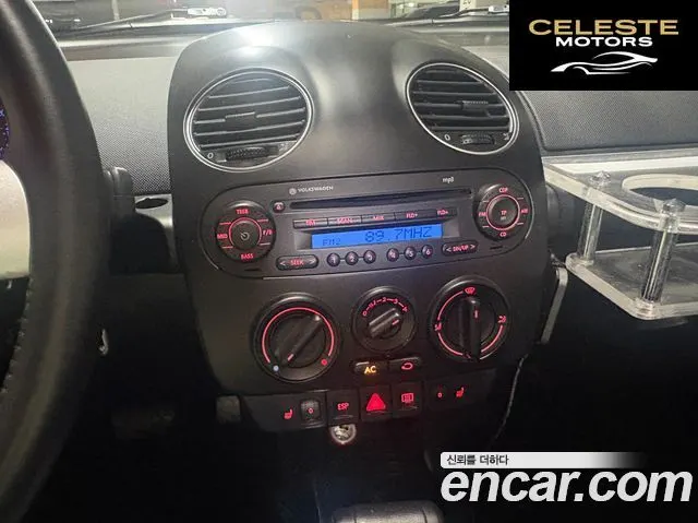 VOLKSWAGEN 2.0 Cabriolet 2009 — photo 17 sur 25