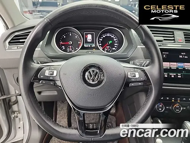 VOLKSWAGEN 22.0 TDI Premium 2018 — photo 9 sur 26